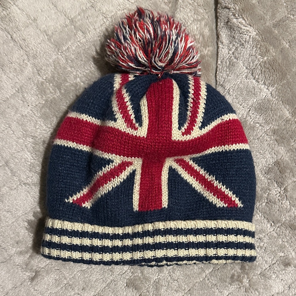 Men or Women Union Jack Knit Pom-Pom Beanie